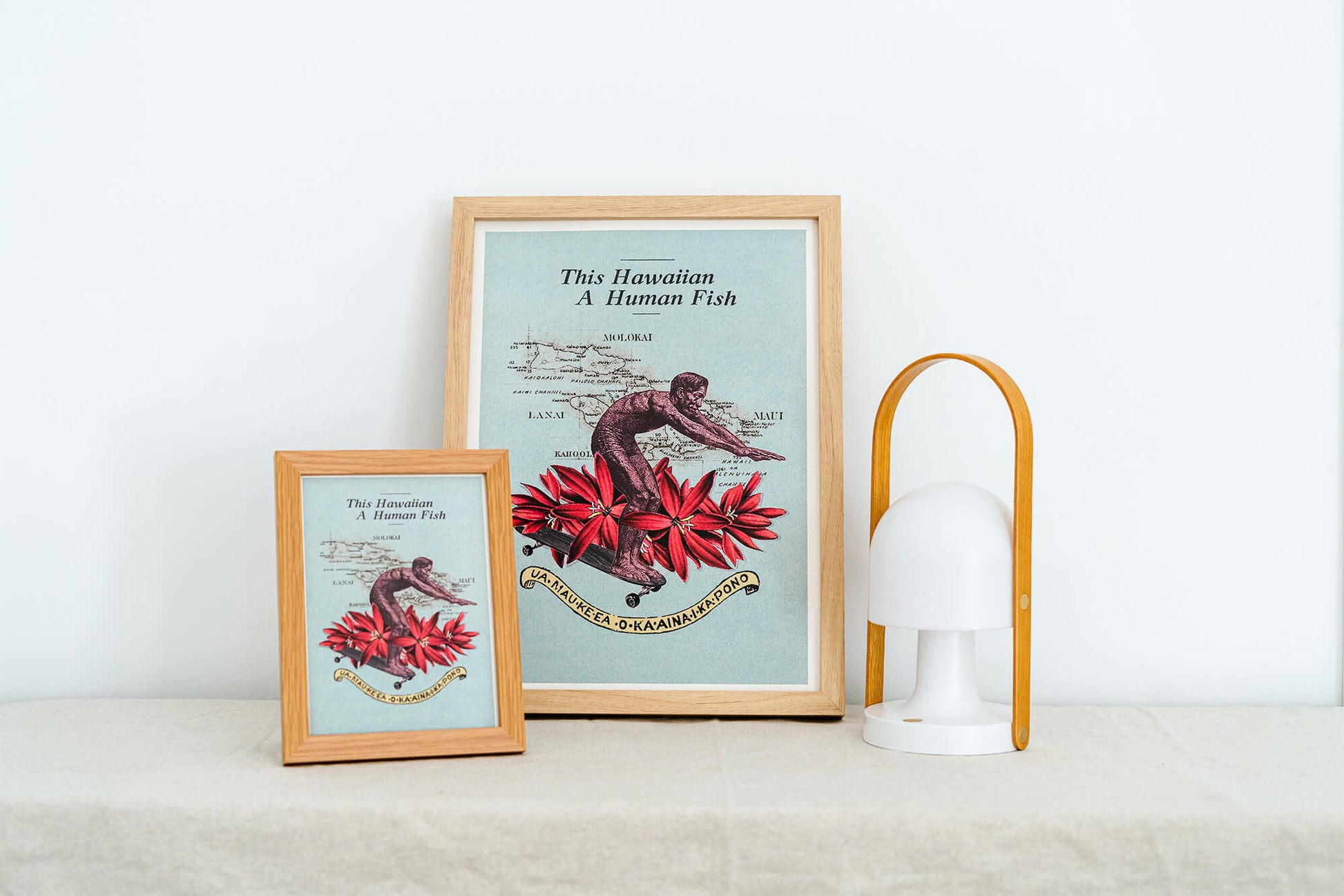 Lámina estilo collage con surfista sobre un patín y fondo de flores rojas  MEDIDAS: 30x 40 cm | 15x20cm